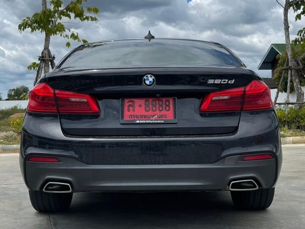 2019 BMW SERIES5 520D M SPORT 2.0 AUTO สีดำ ดีเซล รูปที่ 3